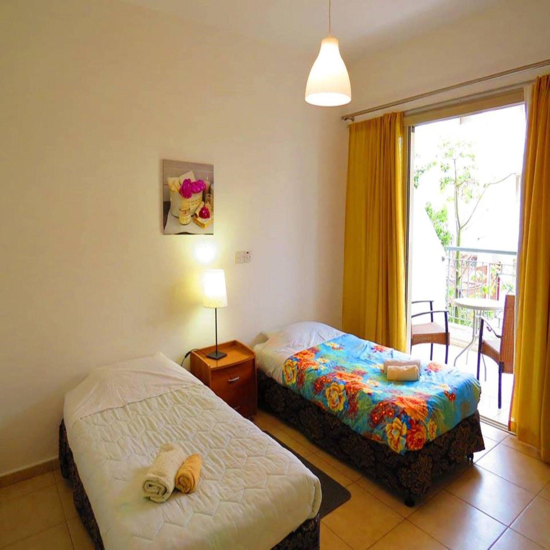 King'S Holiday Apartments Paphos Bagian luar foto